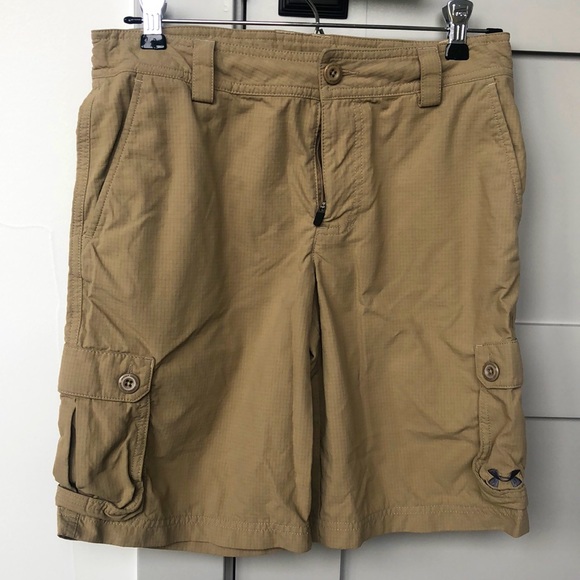 Boys Under Armour Cargo Shorts - Size YL - Picture 1 of 5
